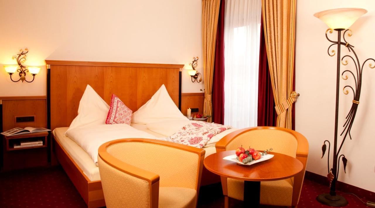 Landhotel Schneider Riedenburg Ngoại thất bức ảnh