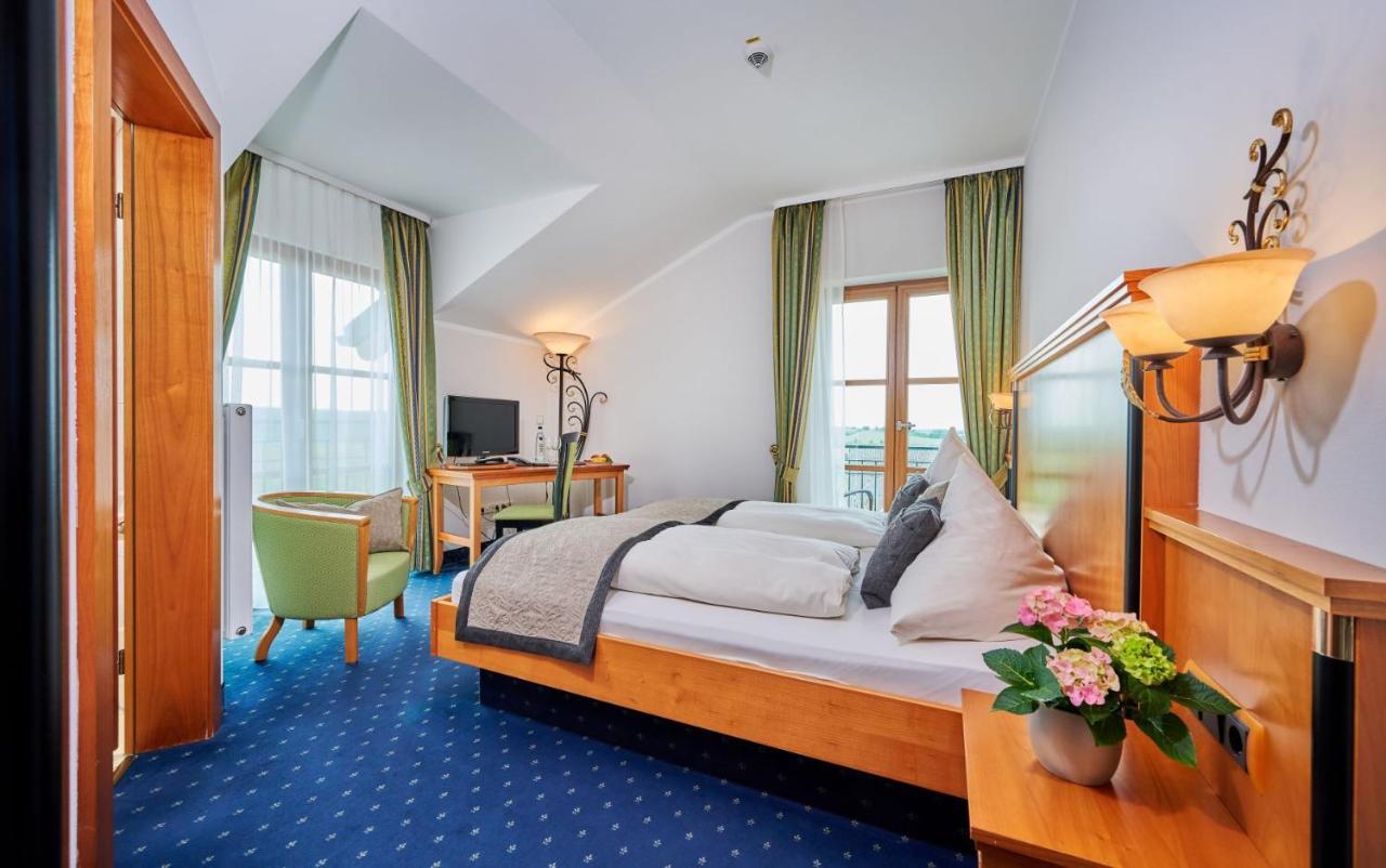 Landhotel Schneider Riedenburg Ngoại thất bức ảnh